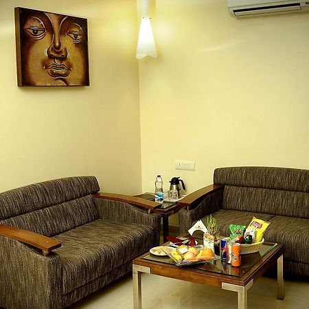 Hotel Fortune Palace Jāmnagar Екстериор снимка