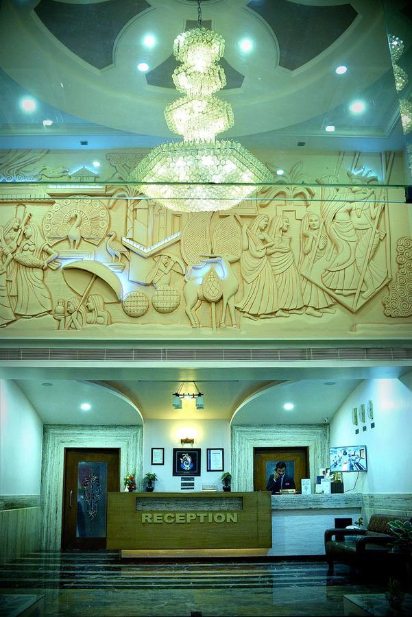 Hotel Fortune Palace Jāmnagar Екстериор снимка