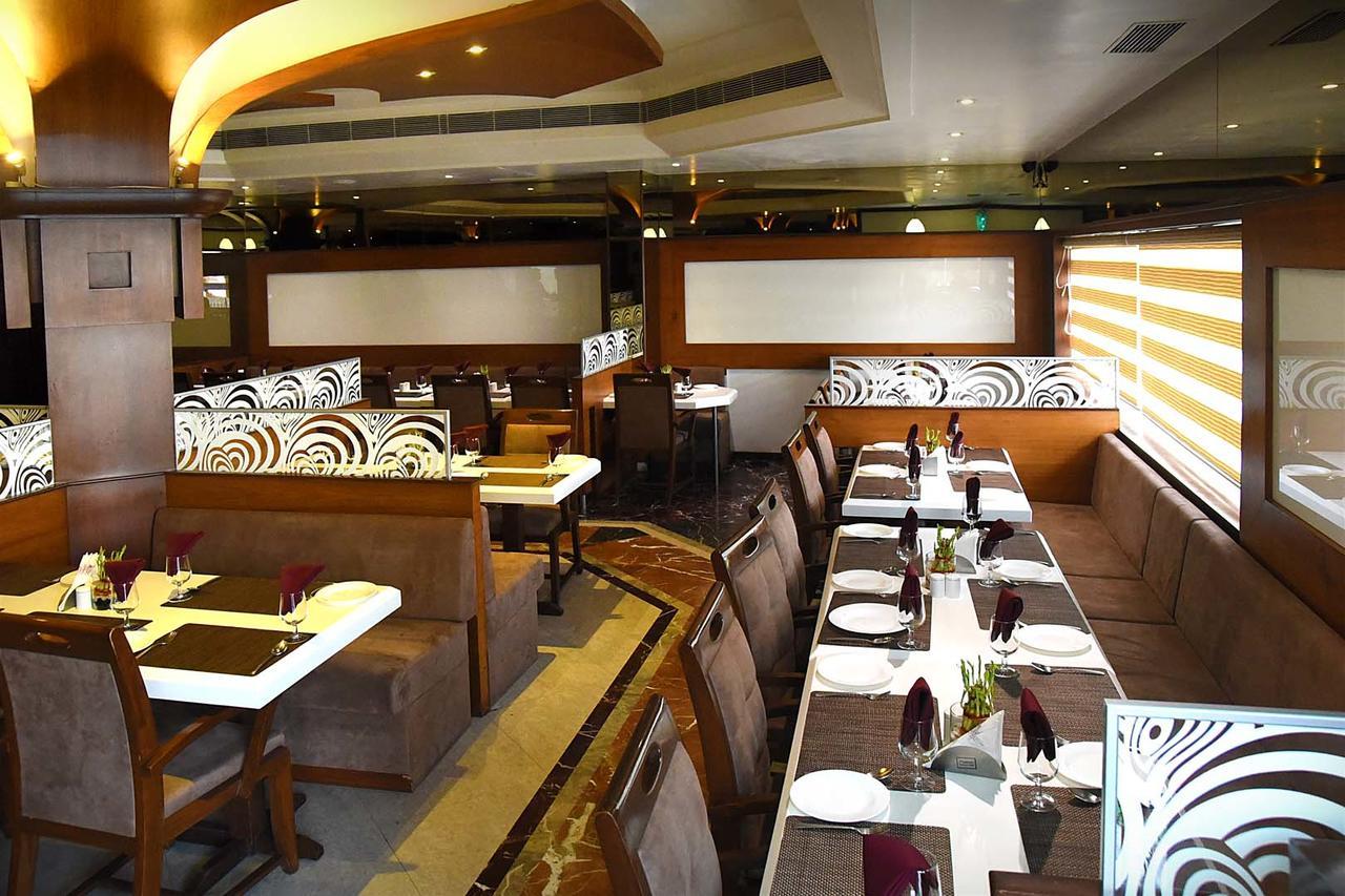 Hotel Fortune Palace Jāmnagar Екстериор снимка