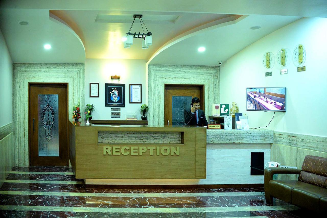 Hotel Fortune Palace Jāmnagar Екстериор снимка